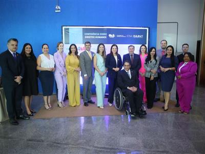 Notícia destaque: Em conferência, Gisela Cardoso ressalta que defesa de vulneráveis é compromisso assumido por todos no ingresso à advocacia 